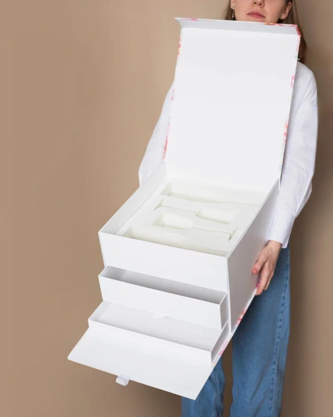  Фотография коробка книга на магнитах с выдвижным ящиком