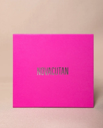  Фотография коробка на магнитах с атласными лентами