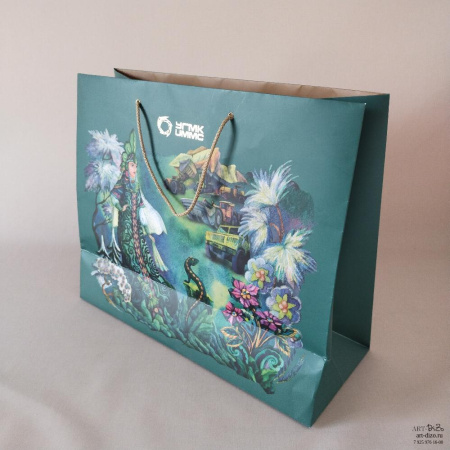 Пакет 49×40×19 см с принтом и лого с двух сторон — образцы бумажных пакетов производства Арт-Дизо в Москве Пакет 49×40×19 см с принтом и лого с двух сторон, производство Арт-Дизо на заказ в Москве