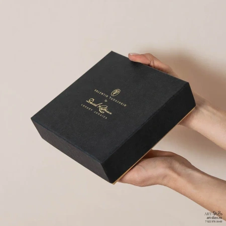  Фотография черная коробка крышка-дно