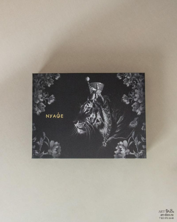  Фотография коробка 40×30×5 см с чёрно-белым принтом