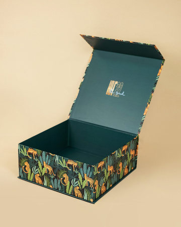  Фотография коробка книга на магнитах для подарков