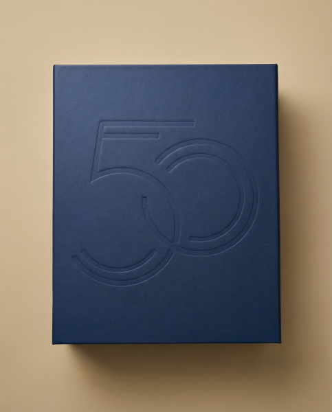  Фотография премиальная подарочная коробка-книга на магнитах с индивидуальным ложементом