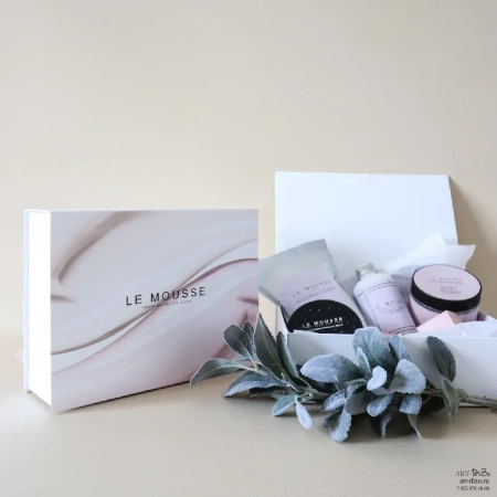 Фотография коробка на магнитах для косметики/бьютибокс