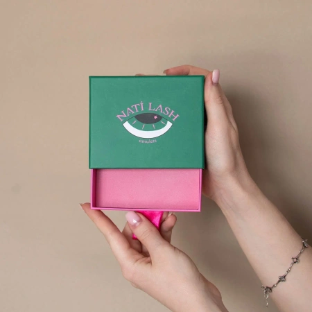  Фотография зелено-розовая коробка-пенал для украшений