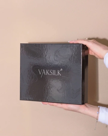 Коробка крышка-дно черный глянец с узором  Фотография коробка крышка-дно черный глянец с узором