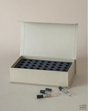 Коробка-книга с ложементом для парфюма на заказ в Москве