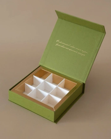  Фотография книга на магнитах с ложементом под конфеты olivia