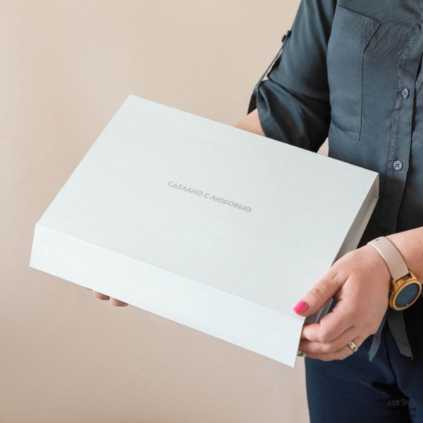  Фотография коробка на магнитах 33×22×4.8 см с перегородкой