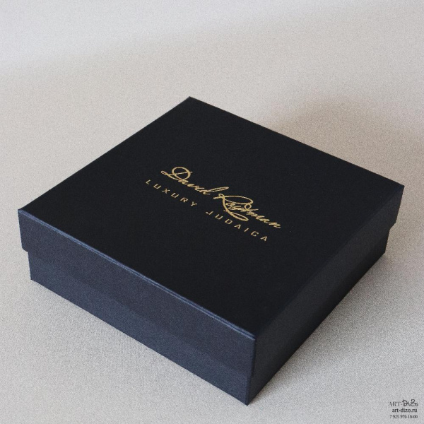  Фотография коробка 16.5×16.5×5.5 см в чёрной перграфике