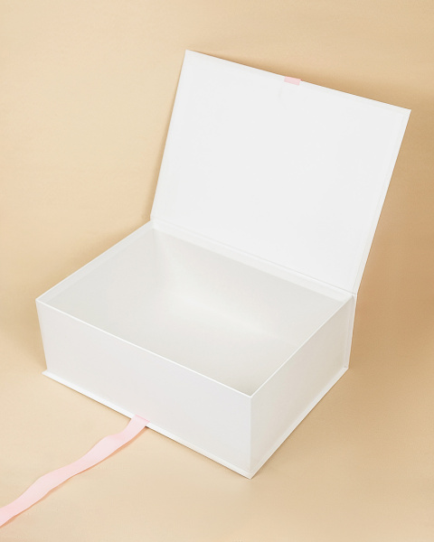  Фотография коробка с откидной крышкой для бренда adele