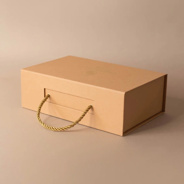  Фотография коробка на магнитах 37*26*3 для косметики