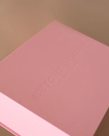  Фотография брендированная коробка для косметики на магнитах 