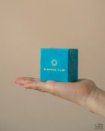 Купить оптом коробки для украшений в дизайнерской бумаге с принтом