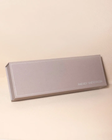  Фотография коробка с крышкой на магнитах для кондитерской