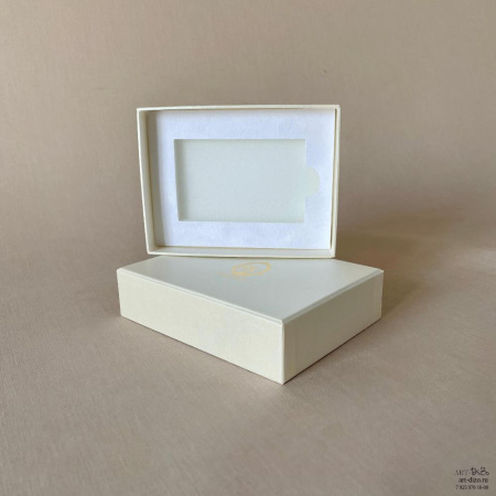 Купить прямоугольные коробки из переплётного картона с логотипом под парфюм, духи, туалетную воду