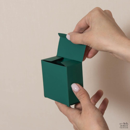 Индивидуальная упаковка из тонкого картона с принтом