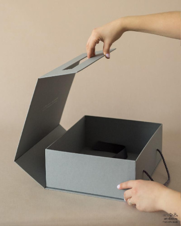 Коробка с крышкой на магните с принтом