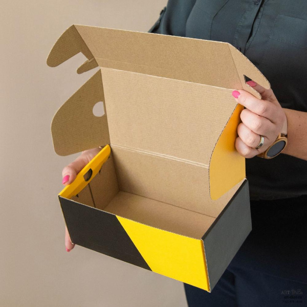  Фотография самосборная коробка 24×14×10 см для мужской косметики