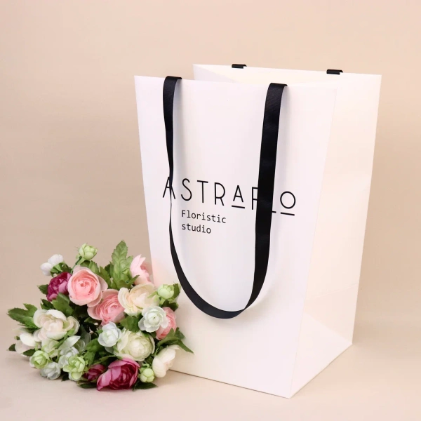 Фотография пакет цветочный трапецевидный с ручками