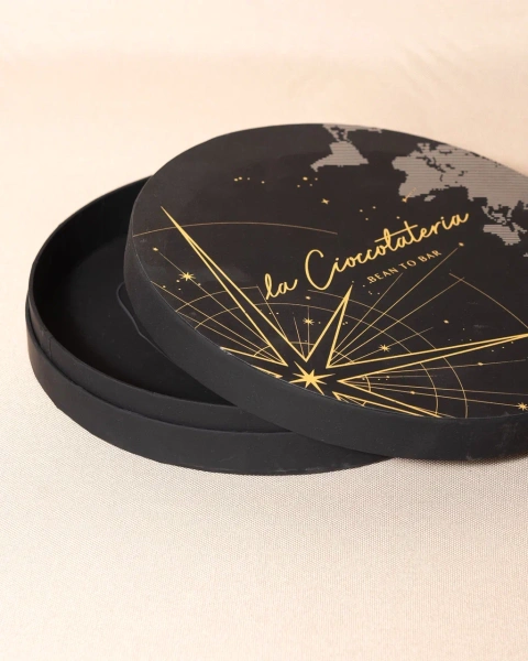 Коробка на втулке для шоколада ручной работы  Фотография коробка на втулке для шоколада ручной работы