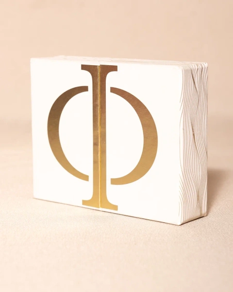 Фотография коробка для пластиковых карт