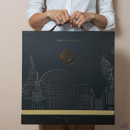 Короб 40×40×17 см под бутылку и 2 бокала  Фотография короб 40×40×17 см под бутылку и 2 бокала