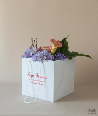 Купить цветочные пакеты с нанесением логотипа в Москве