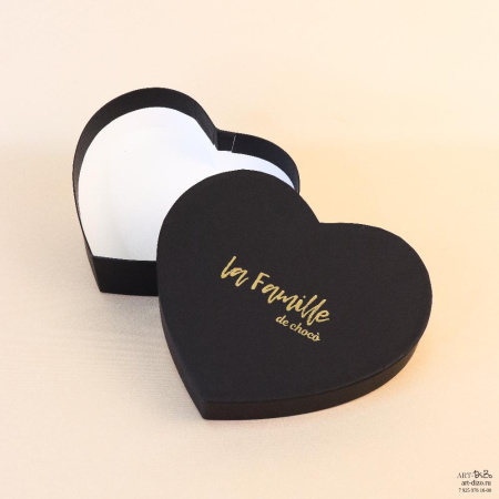 Фотография коробка-сердце с логотипом 40х32х5, 32х25х5, 19х17х5