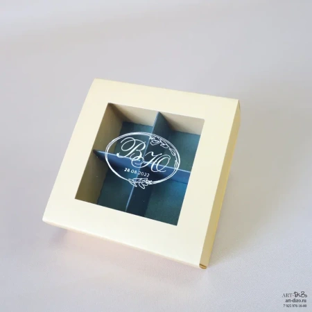 Коробки с окошками для подарков  Фотография коробки с окошками для подарков