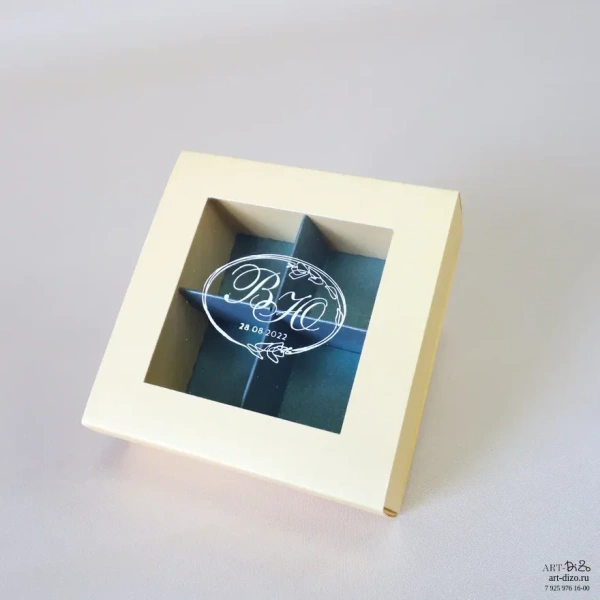 Коробки с окошками для подарков  Фотография коробки с окошками для подарков