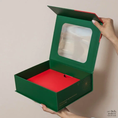  Фотография коробка с окошком на заказ