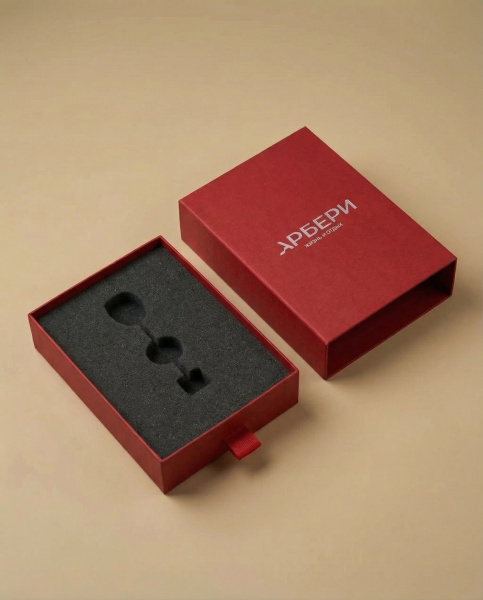  Фотография премиальная подарочная коробка-пенал с тиснением и индивидуальным ложементом для ключа