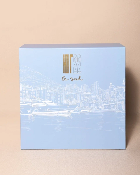 Голубая коробка на магнитах в морской тематике  Фотография голубая коробка на магнитах в морской тематике