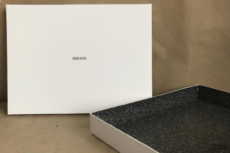 Плоские коробки с крышкой с нанесением логотипа для текстиля