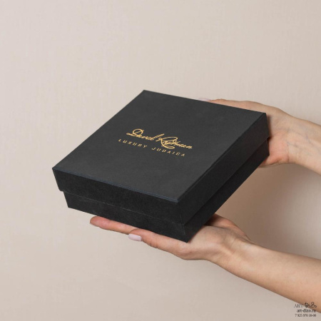  Фотография коробка 16.5×16.5×5.5 см в чёрной перграфике