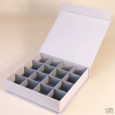  Фотография упаковка с ложементом для конфет (на 16 конфет)