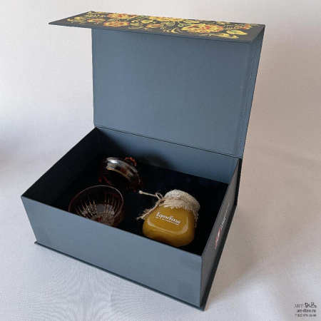 Коробка с принтом на корке для корпоративных подарков от производителя