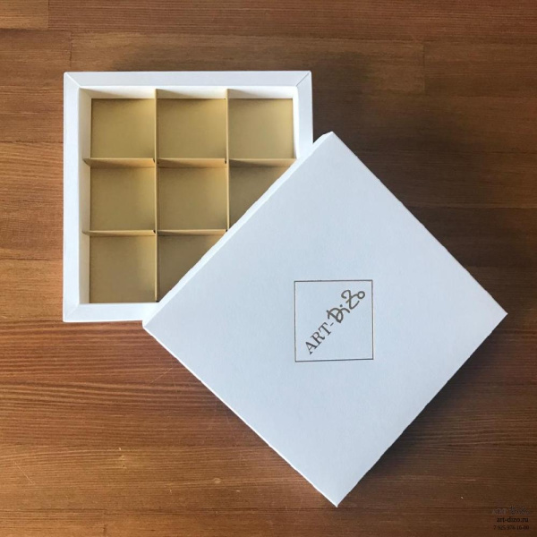 Коробочка с ложементом с 9-ю ячейками под конфеты Заказать коробки для конфет с принтом в Москве