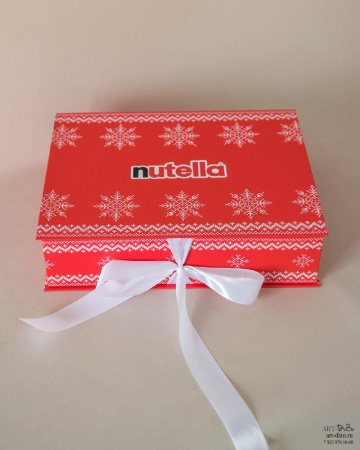 Новогодняя коробка на ленте для сладостей Nutella  Фотография новогодняя коробка на ленте для сладостей nutella