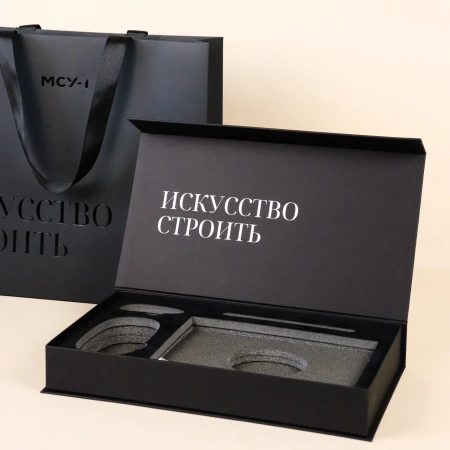  Фотография коробка на магнитах с ложементом