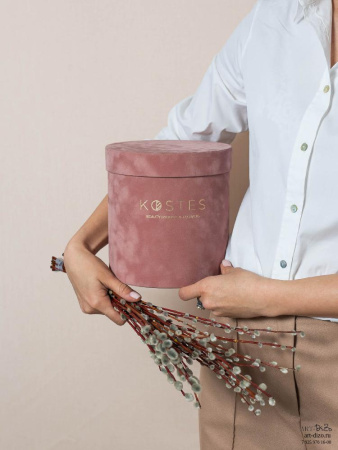 Коробка круглая 17×18 см в бархате с логотипом  Фотография коробка круглая 17×18 см в бархате с логотипом