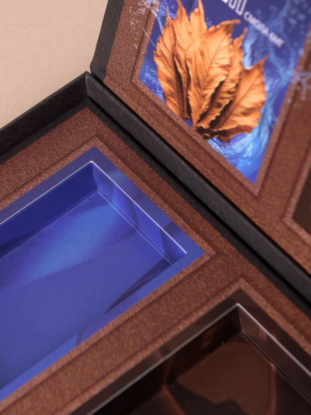  Фотография премиальная подарочная коробка на магнитах для табачных изделий