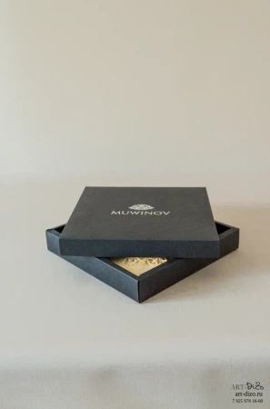  Фотография коробка крышка дно для одежды