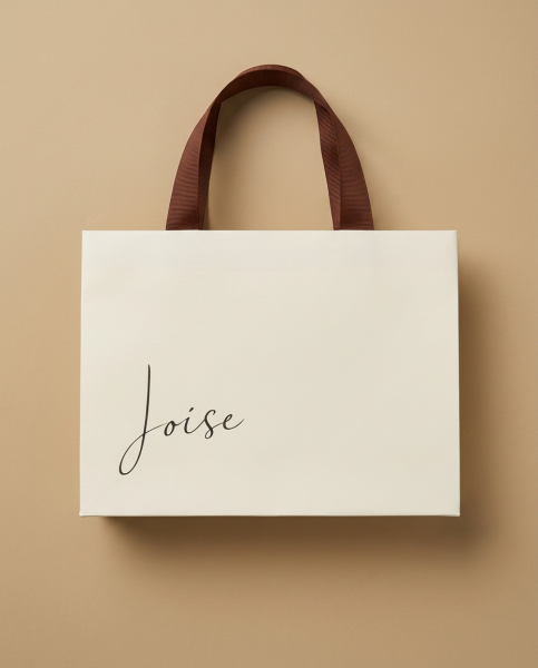  Фотография пакет бумажный с тиснением