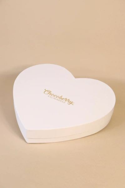 Фотография коробка сердце для кондитерских изделий