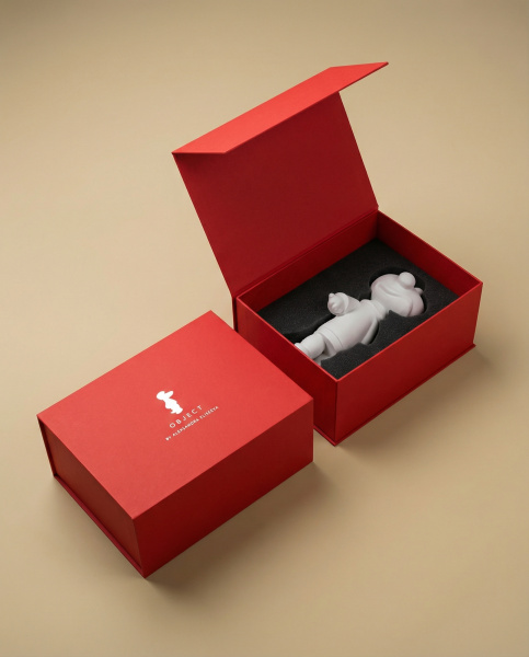 Фотография подарочная коробка премиум-класса на магнитной застежке размером 37×27×17 см