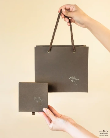  Фотография подарочная коробка with love by s