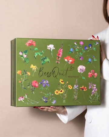  Фотография подарочная коробка на втулке с золотой кисточкой