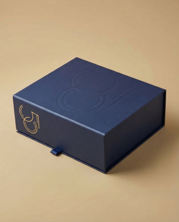  Фотография премиальная подарочная коробка-книга на магнитах с индивидуальным ложементом